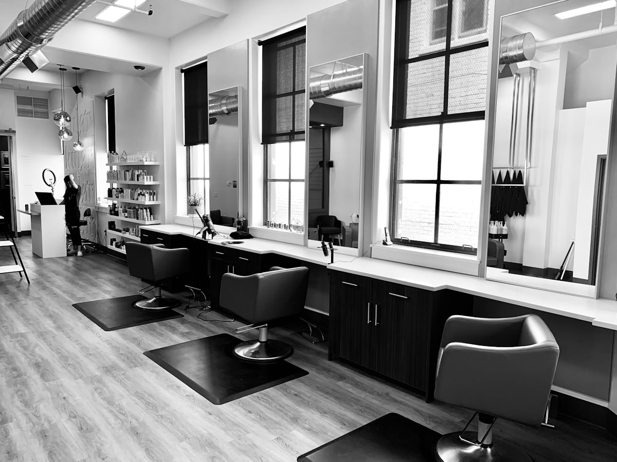 Deseo Beauty Lounge Salon Atmosphere